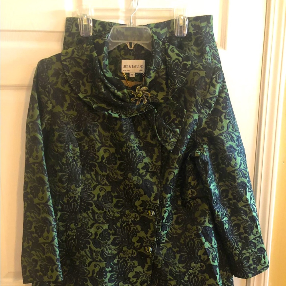 Lily & Taylor suit
